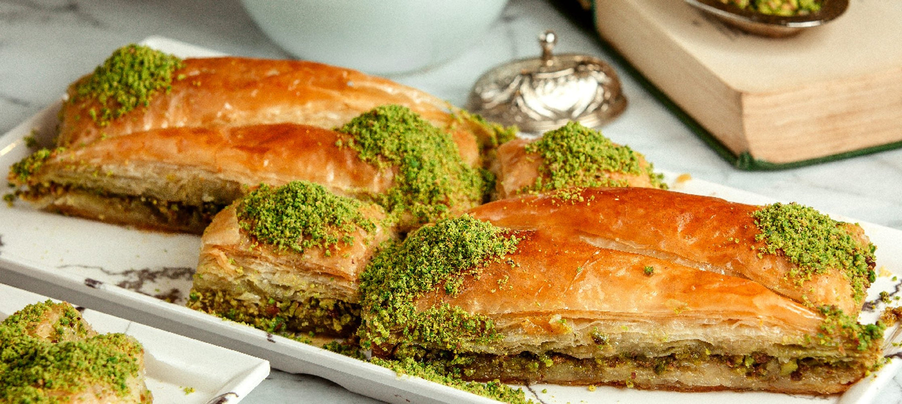 Turkish Baklava トルコバクラバ - Tokyo Camii Halal Market