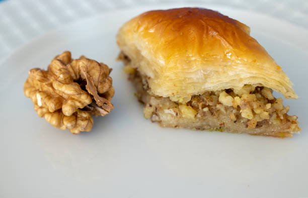 Beyzade Baklava with Walnut クルミ入りバクラヴァ 250g