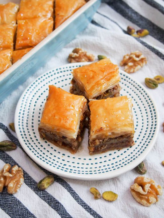 Beyzade Baklava with Walnut クルミ入りバクラヴァ 500g