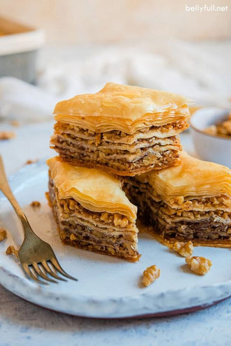 Beyzade Baklava with Walnut クルミ入りバクラヴァ 500g