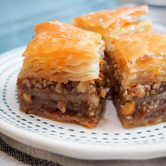 Beyzade Baklava with Walnut クルミ入りバクラヴァ 500g